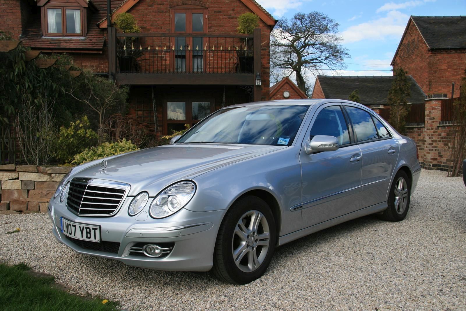 used car leasing in the UK image of car
