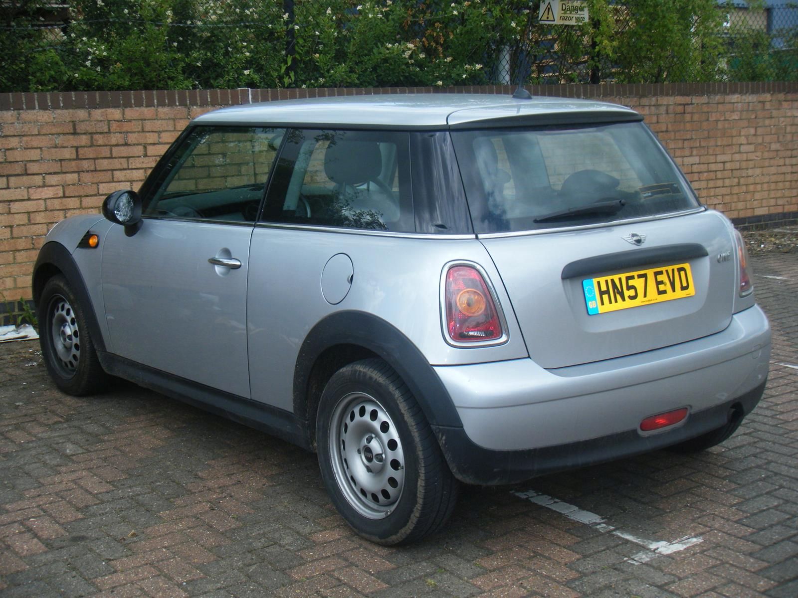 used car leasing in the UK image of car